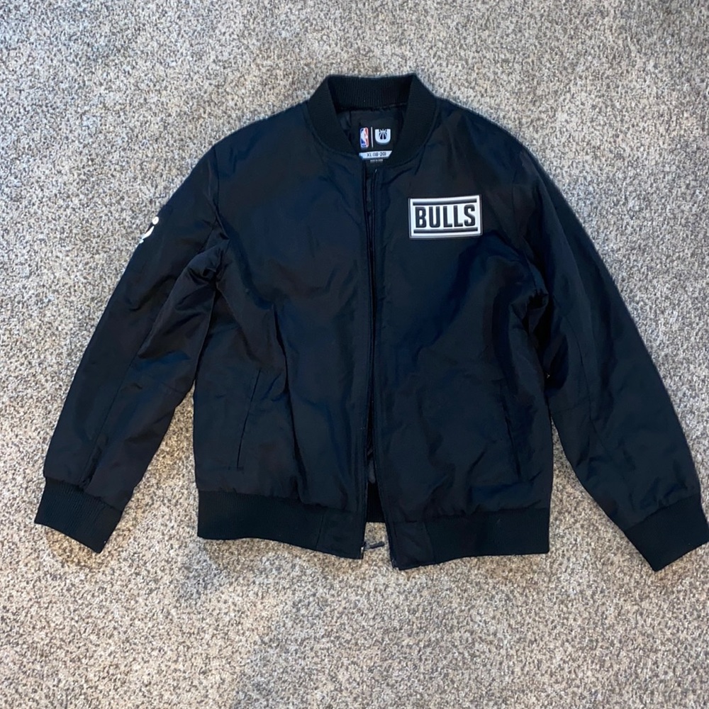 Chicago bulls bomber jacket